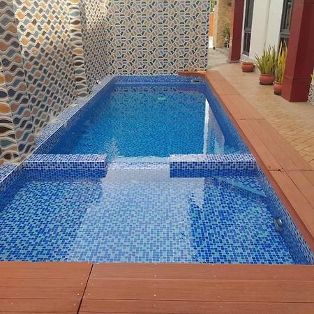 Breeze Apartments Nadi Bagian luar foto